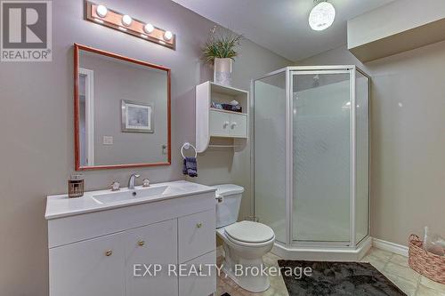 37 Peach Street E, Tillsonburg, ON - Indoor Photo Showing Bathroom