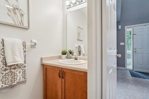 1261 Stephenson Drive, Burlington, ON - Indoor Photo Showing Bathroom