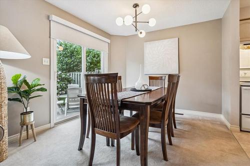 1261 Stephenson Drive, Burlington, ON - Indoor Photo Showing Dining Room