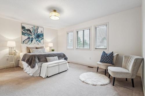 1261 Stephenson Drive, Burlington, ON - Indoor Photo Showing Bedroom