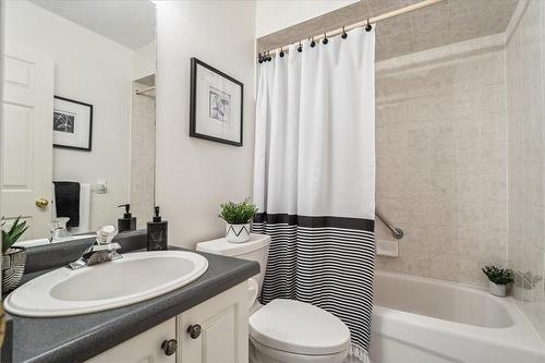 1261 Stephenson Drive, Burlington, ON - Indoor Photo Showing Bathroom