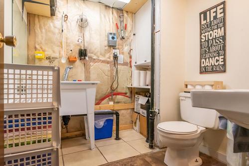 1415 Earl Street, Rossland, BC - Indoor Photo Showing Bathroom