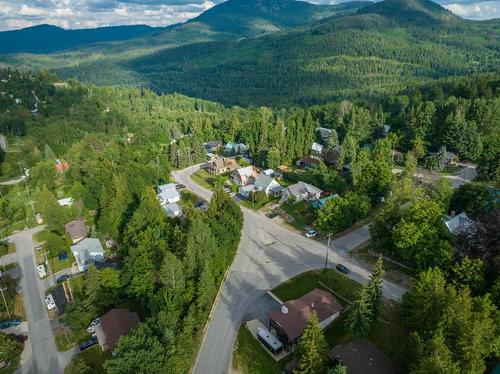 1415 Earl Street, Rossland, BC - Outdoor With View