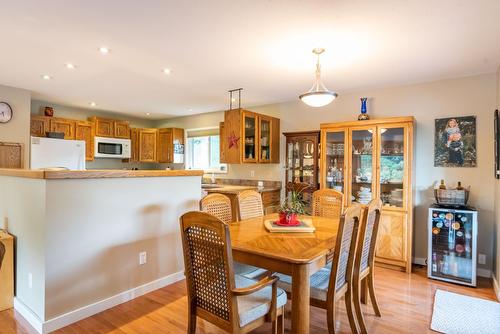 1415 Earl Street, Rossland, BC - Indoor Photo Showing Dining Room