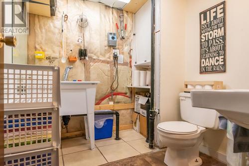 1415 Earl Street, Rossland, BC - Indoor Photo Showing Bathroom