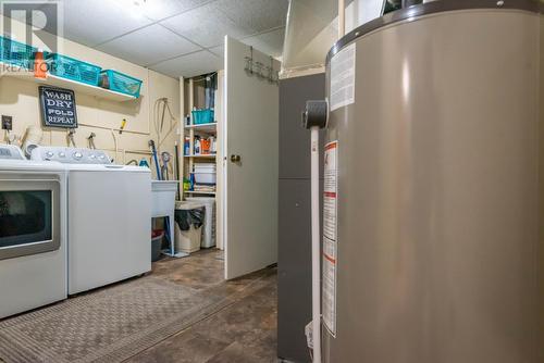 1415 Earl Street, Rossland, BC - Indoor Photo Showing Laundry Room