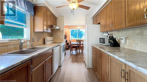 109 Meadows Drive, Bentinck Twp, ON - Indoor Photo Showing Kitchen With Double Sink