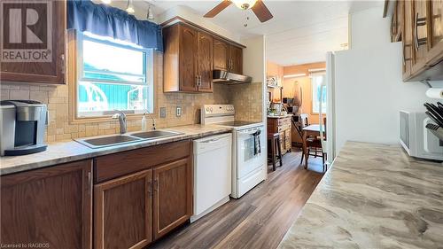 109 Meadows Drive, Bentinck Twp, ON - Indoor Photo Showing Kitchen With Double Sink