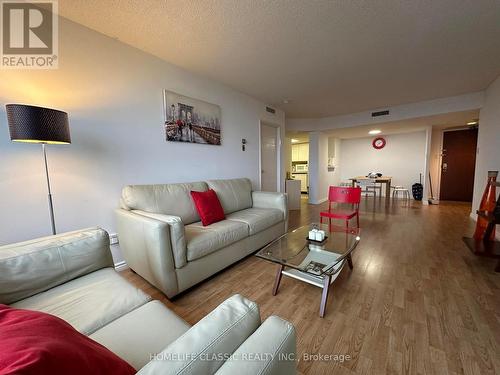 1509 - 150 Alton Towers Circle E, Toronto (Milliken), ON - Indoor Photo Showing Living Room