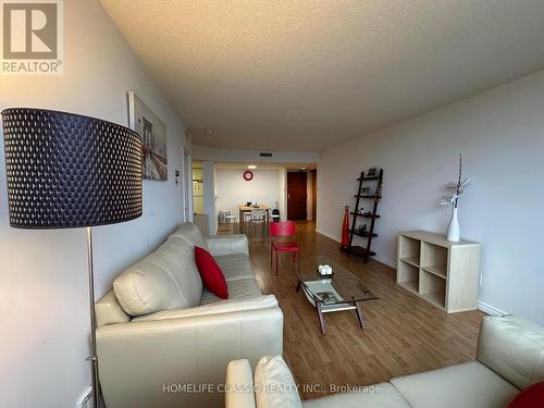 1509 - 150 Alton Towers Circle E, Toronto (Milliken), ON - Indoor Photo Showing Living Room