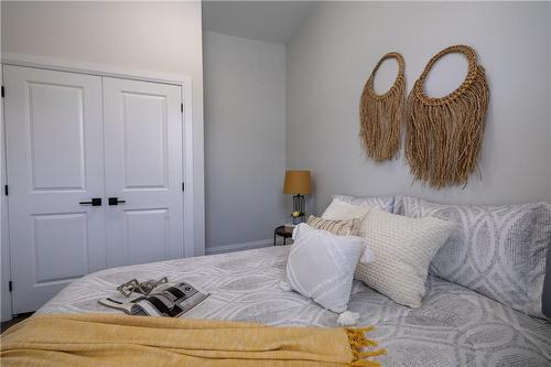 5 Florence Street, Hamilton, ON - Indoor Photo Showing Bedroom