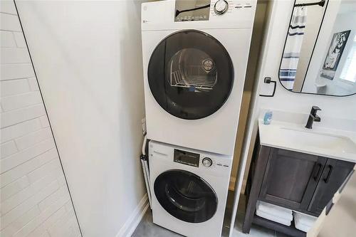 5 Florence Street, Hamilton, ON - Indoor Photo Showing Laundry Room