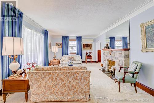 2 Taylor Drive, Toronto (East York), ON - Indoor Photo Showing Living Room With Fireplace