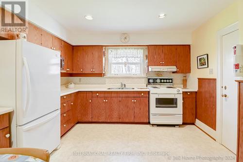 2 Taylor Drive, Toronto (East York), ON - Indoor Photo Showing Kitchen