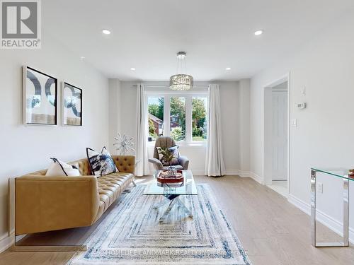 28 Holly Meadow Road, Barrie (Holly), ON - Indoor Photo Showing Living Room