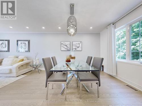 28 Holly Meadow Road, Barrie (Holly), ON - Indoor Photo Showing Dining Room