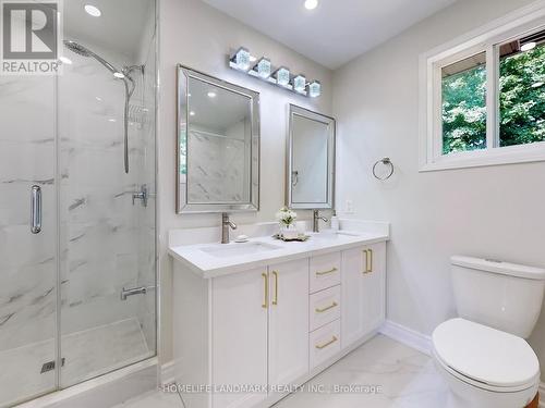 28 Holly Meadow Road, Barrie (Holly), ON - Indoor Photo Showing Bathroom