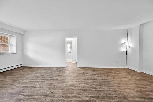 9 Grant Boulevard|Unit #107, Dundas, ON - Indoor Photo Showing Other Room