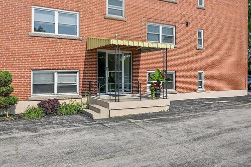 9 Grant Boulevard|Unit #107, Dundas, ON - Outdoor With Exterior