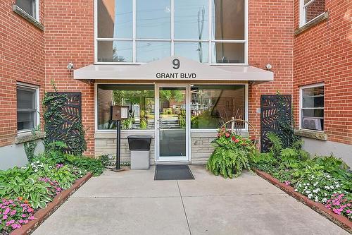 9 Grant Boulevard|Unit #107, Dundas, ON - Outdoor With Exterior