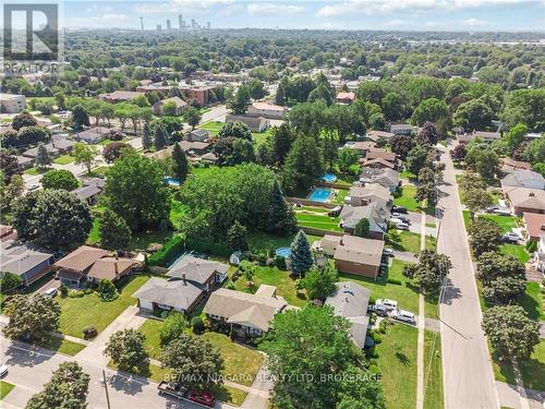 6966 Waterloo Drive, Niagara Falls, ON - Outdoor With View