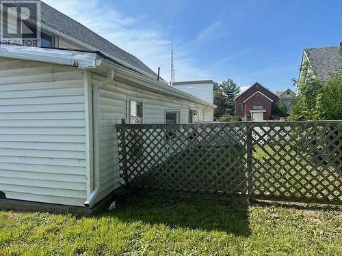 160 Bruce St, Sault Ste. Marie, ON - Outdoor