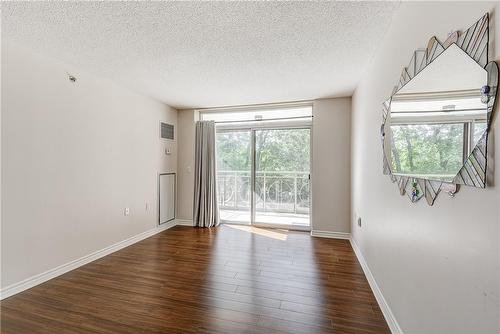 100 Burloak Drive|Unit #2405, Burlington, ON - Indoor Photo Showing Other Room