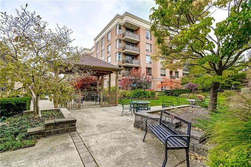 100 Burloak Drive|Unit #2405, Burlington, ON - Outdoor