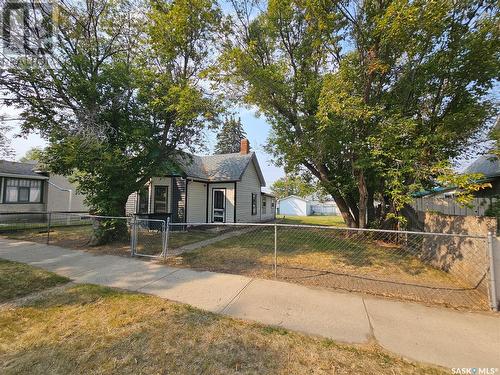 114 Lillooet Street W, Moose Jaw, SK 