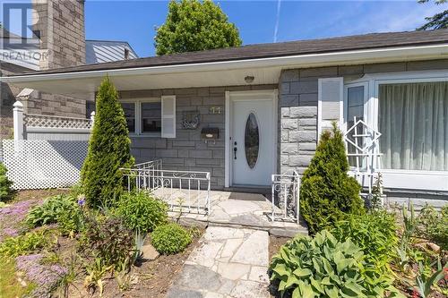 77 North Augusta Road, Brockville, ON - Outdoor