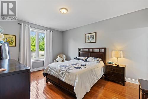 8 Billings Avenue W, South Dundas (702 - Iroquois), ON - Indoor Photo Showing Bedroom