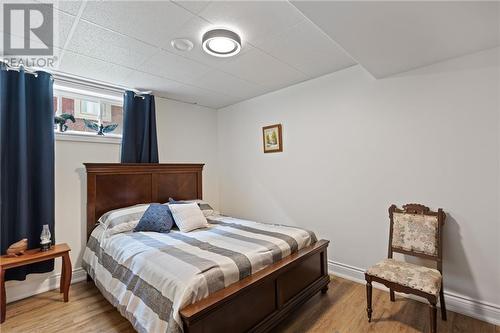 8 Billings Avenue W, South Dundas (702 - Iroquois), ON - Indoor Photo Showing Bedroom