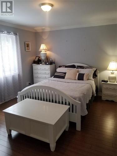 17 Ruston Avenue, St. Alban'S, NL - Indoor Photo Showing Bedroom