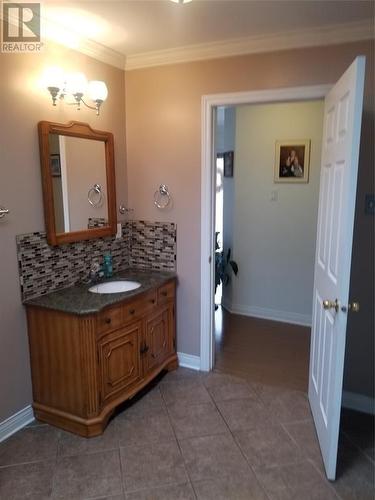 17 Ruston Avenue, St. Alban'S, NL - Indoor Photo Showing Bathroom