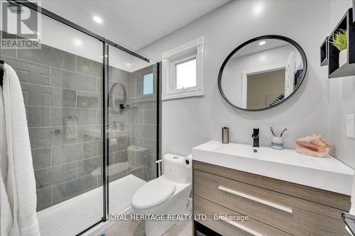 107 Clayton Crescent, Clarington (Bowmanville), ON - Indoor Photo Showing Bathroom