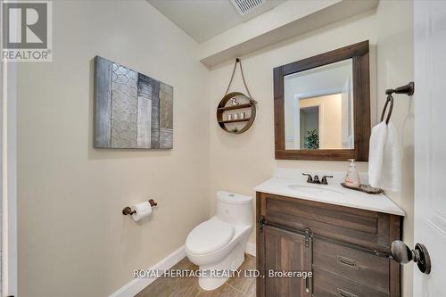 107 Clayton Crescent, Clarington, ON - Indoor Photo Showing Bathroom