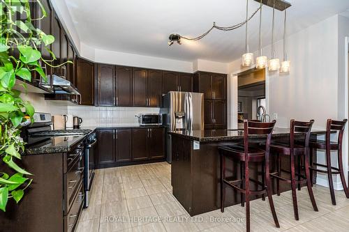 179 Glenabbey Drive, Clarington (Courtice), ON - Indoor Photo Showing Kitchen With Stainless Steel Kitchen With Upgraded Kitchen