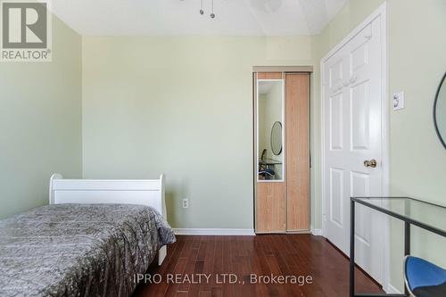 2963 Gulfstream Way, Mississauga, ON - Indoor Photo Showing Bedroom