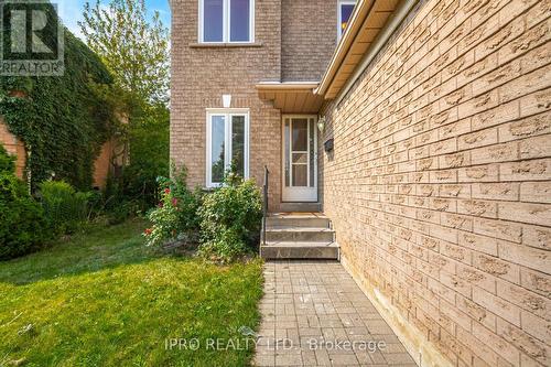 2963 Gulfstream Way, Mississauga (Meadowvale), ON - Outdoor