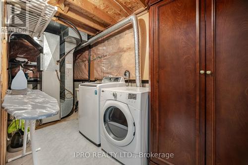 2963 Gulfstream Way, Mississauga, ON - Indoor Photo Showing Laundry Room