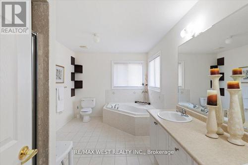 36 Lexington Road, Brampton, ON - Indoor Photo Showing Bathroom