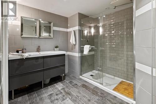 9 Hanover Court, Whitby (Lynde Creek), ON - Indoor Photo Showing Bathroom