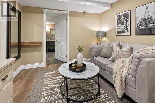 9 Hanover Court, Whitby (Lynde Creek), ON - Indoor Photo Showing Living Room