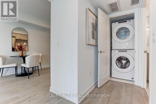 501 - 50 Mccaul Street, Toronto (Kensington-Chinatown), ON - Indoor Photo Showing Laundry Room