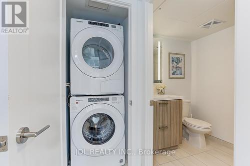 501 - 50 Mccaul Street, Toronto (Kensington-Chinatown), ON - Indoor Photo Showing Laundry Room