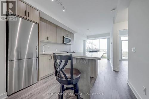 602 - 681 Yonge Street, Barrie (Painswick South), ON - Indoor Photo Showing Kitchen With Stainless Steel Kitchen With Upgraded Kitchen