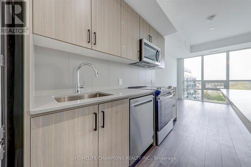 602 - 681 Yonge Street, Barrie (Painswick South), ON - Indoor Photo Showing Kitchen With Upgraded Kitchen