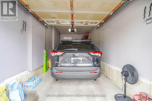 40 Sugarberry Drive, Brampton (Credit Valley), ON - Indoor Photo Showing Garage