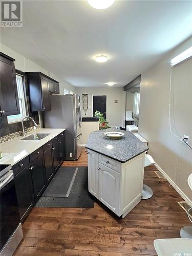 1457 Empress Street, Regina, SK - Indoor Photo Showing Kitchen