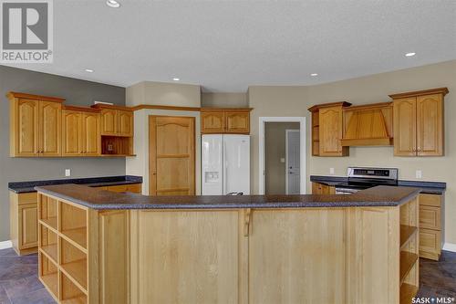 120 1St Avenue E, Gravelbourg, SK - Indoor Photo Showing Kitchen